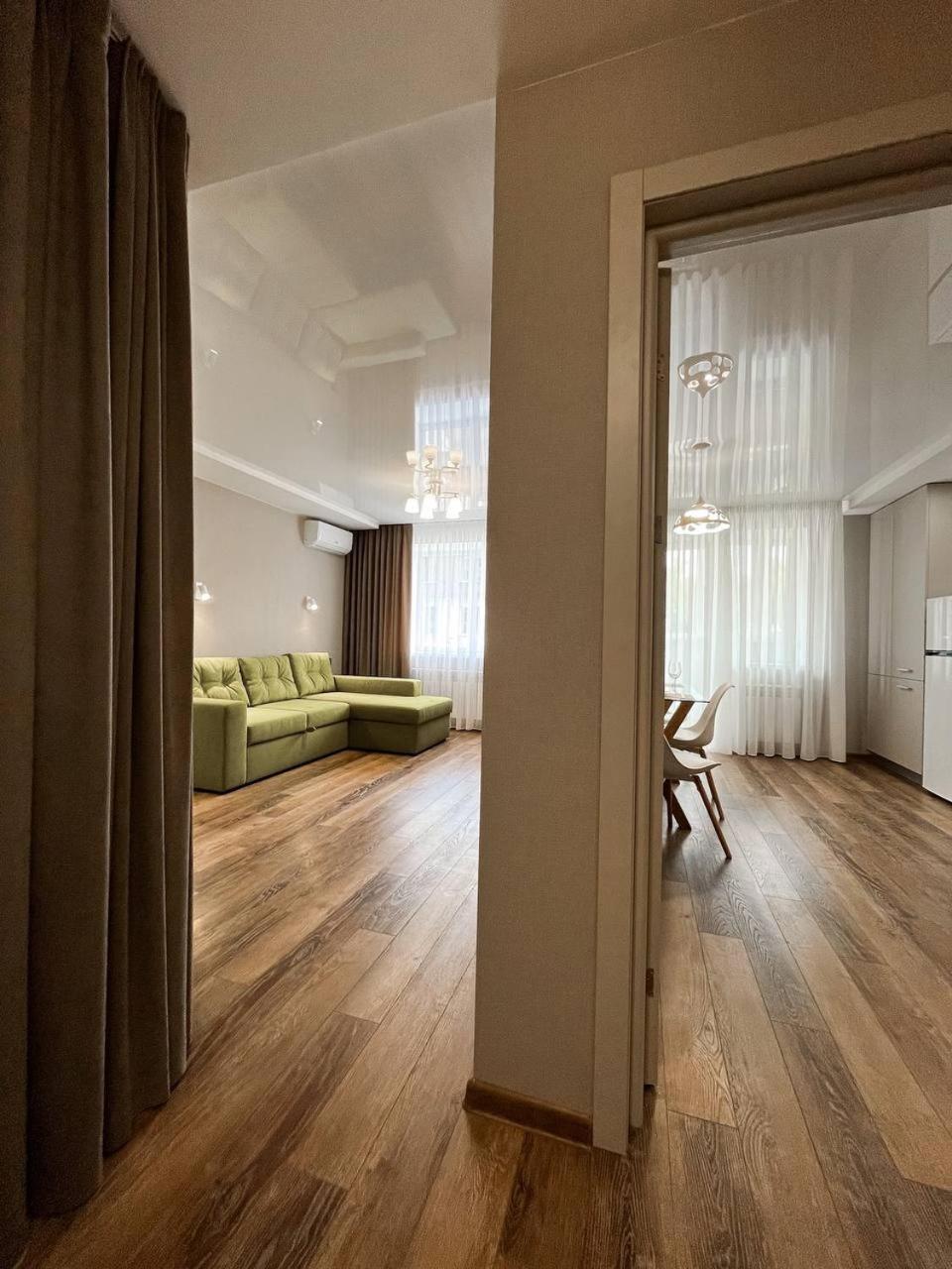 Весняний Затишок 1-К Апартаменти В Центрі - Мережа Helen Poltava Exterior photo
